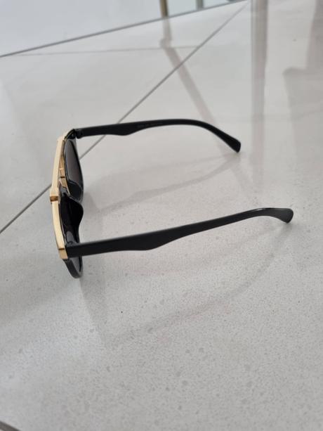 Štýlové slnečné okuliare,