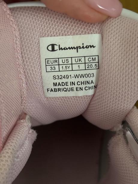 Tenisky, champion,33