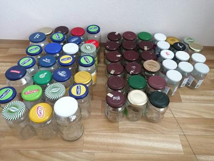 Menšie poháre na džemy, kompóty,