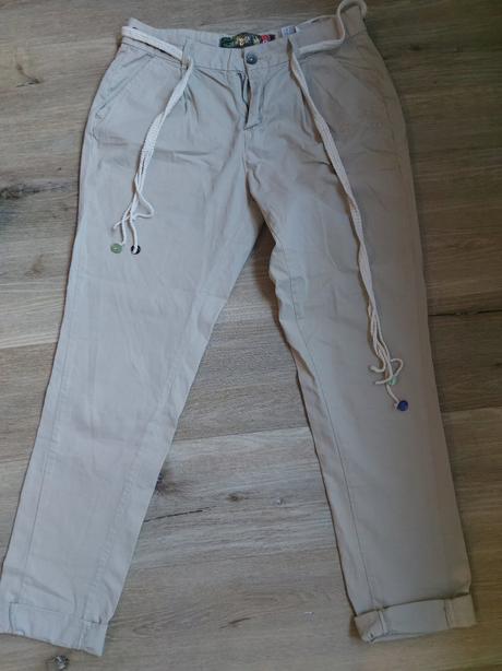 Gate desigual, desigual,38