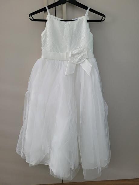 Šaty na 1. sv. prijímanie, 128