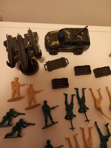 Veľká vojenská sada na hranie,
