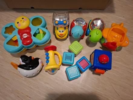 Fisher price hračky,
