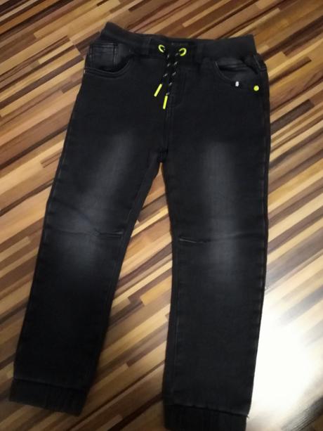 Predám oblečenie, 122–134