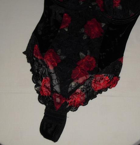 Kvietkovane tangacikove sexy body, xs