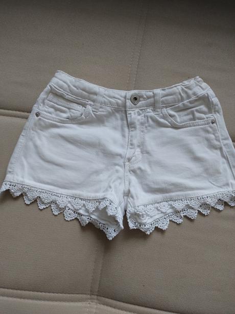 Šortky, zara,122