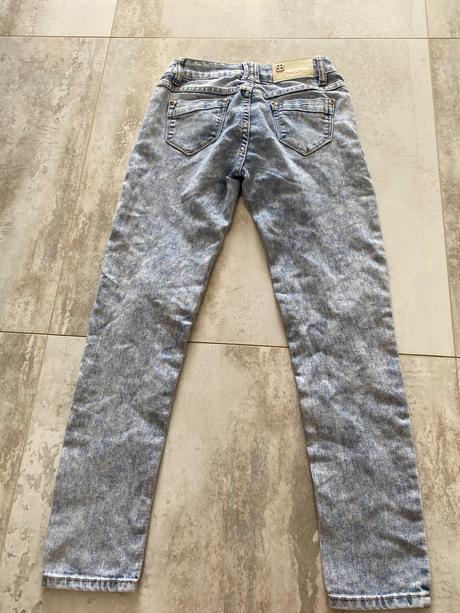 Dievčenské rifle, 152