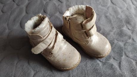 Zimne topanky, nelli blu,23