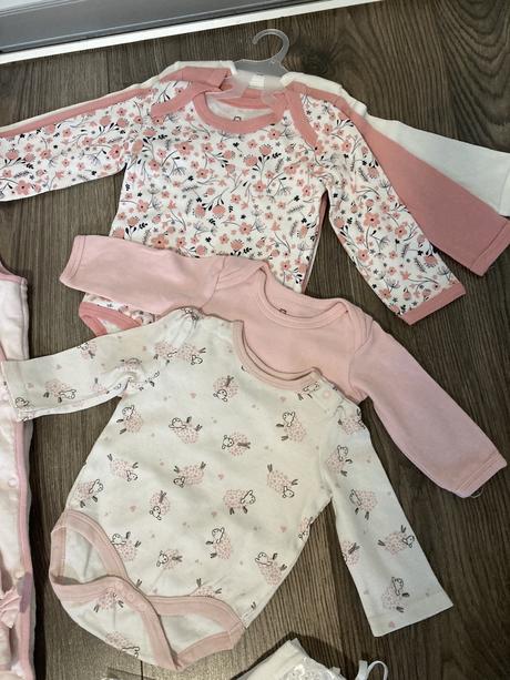 Balík oblečenia dievča 62-92 vyše 50 kusov, 68–80