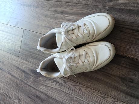 Tenisky, 41