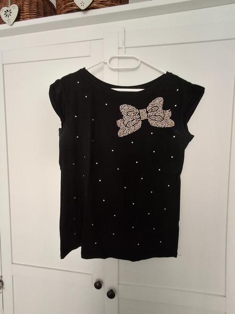 Krasne tricko s mašličkou m, m