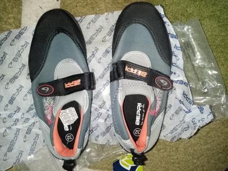 Topánky do vody nové, 32