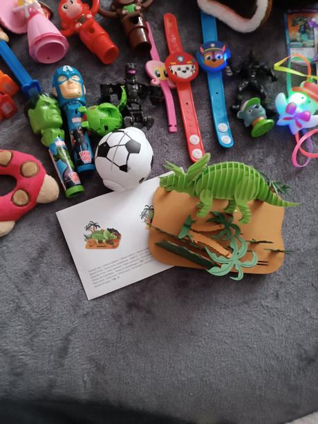 Mix hračiek a drobností, 