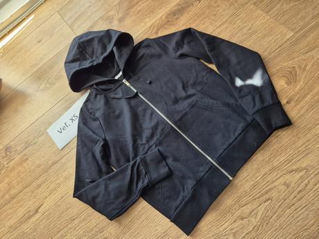 Čierna mikina na zips veľ. xs, fishbone,xs
