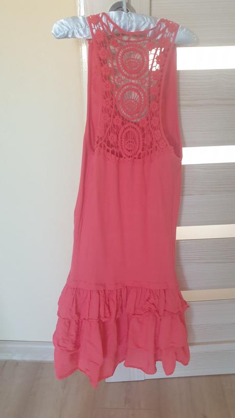 Šaty na pláž, 152