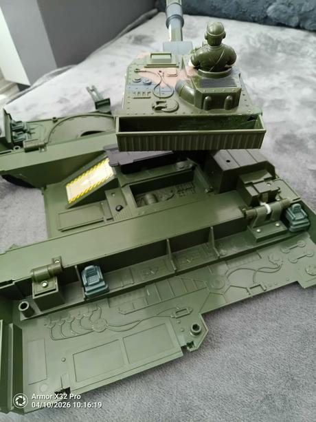 Tank + základňa, cca 33 cm, 