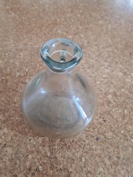 Sklenena nadobka dzbanik mini,