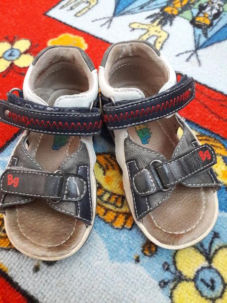 Sandalky, bubble gummers,23