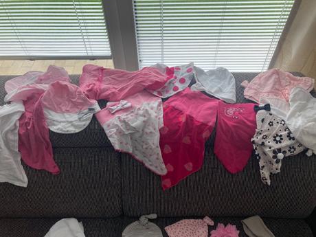 Mix čapičiek a ponožiek, 