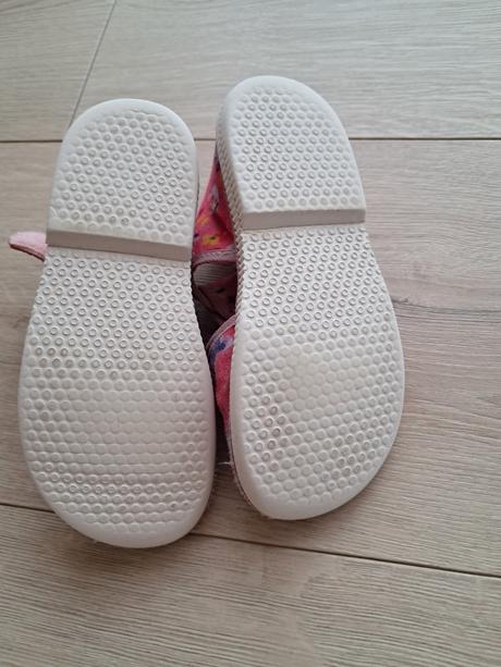 Papučky manik, manik,28