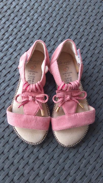 Sandálky, 29