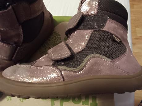 Barefoot froddo text winter 31, froddo,31