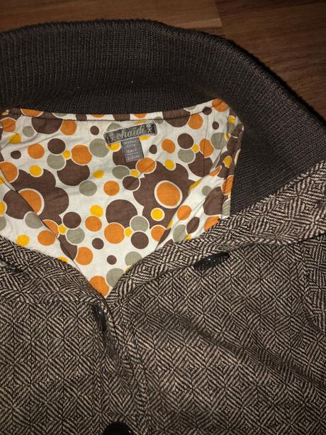 Prechodná bundička, 128