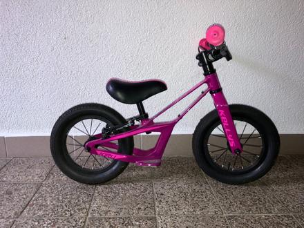 Kellys kiru s brzdou, kellys