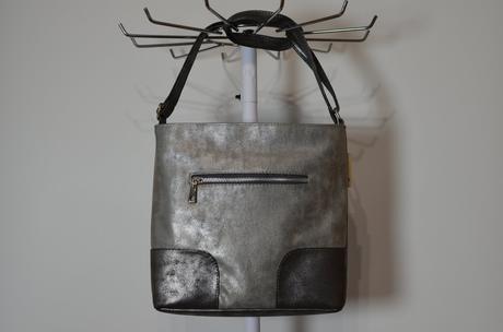 Strieborná kabelka,