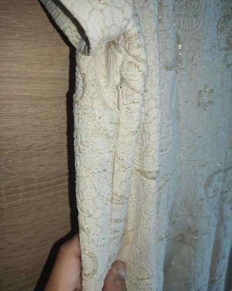 Spoločenské šaty, 44