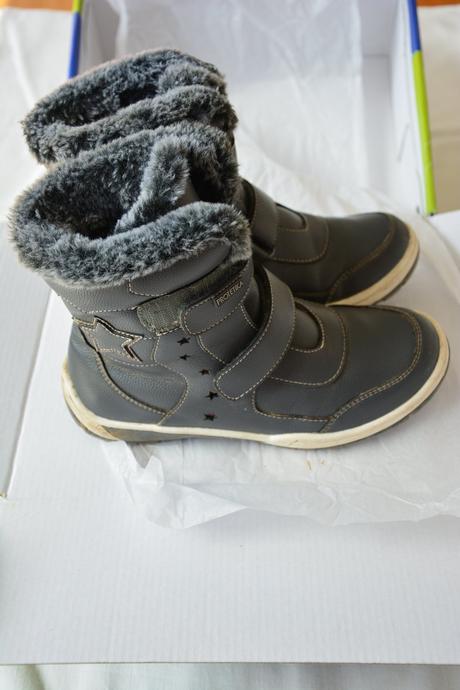 Teplé čižmy v super stave, protetika,35