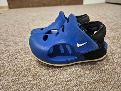 Gumené sandále, nike,23