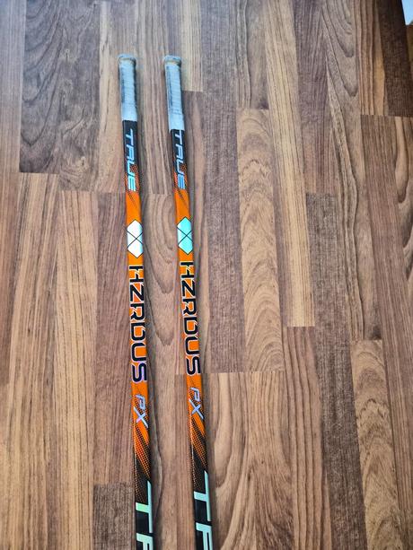 2x hokejka true hzrdus px junior,