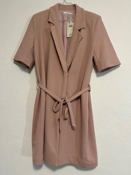 Sakové šaty, reserved,l