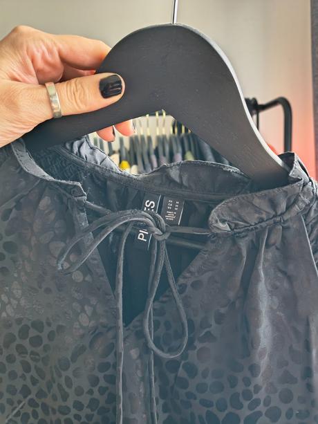 Blúzka saténová, m