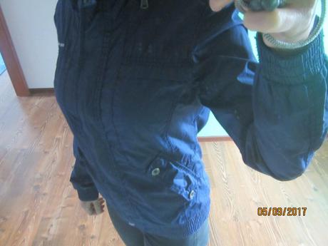 Prechodna tmavomodra bunda so skrytou kapucnou, m