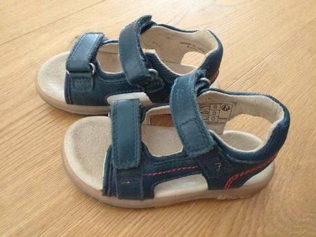 Kožené sandále, kickers,25