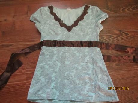 Romanticky top robi nadherny dekolt, s