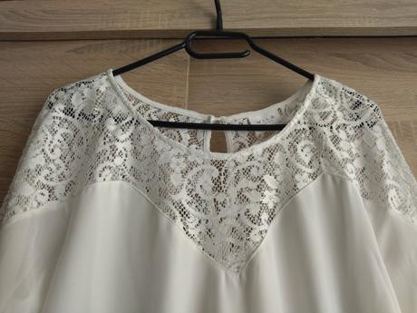 Raz oblečená blúzka, 38