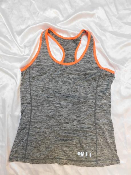 Damske fitnes tielko, 38