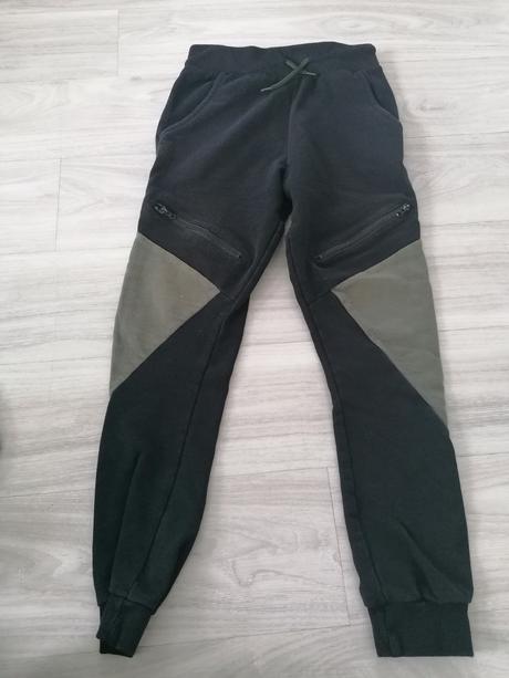 Tepláky 134/140, kik,134