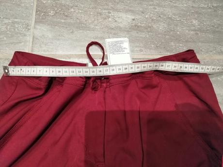 Kraťase bordové nikefit v36,164,nastaviteľný pás, nike,164