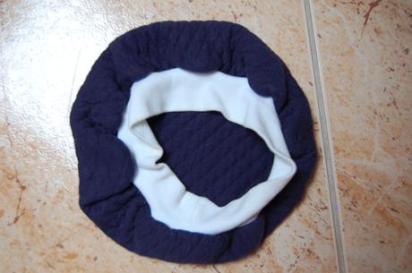 Komplet body na cvočky,papučky,podbradník,baretka, 62