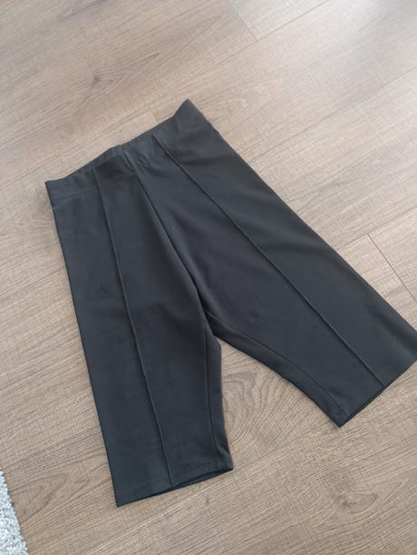 Elastické šortky, stradivarius,s