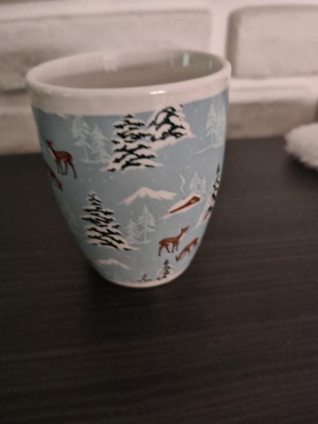 Hrnček detský, menší ako býva klasický hrncek, 