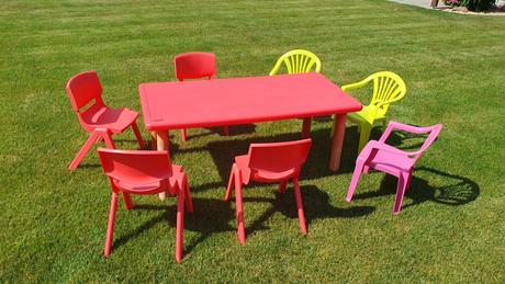 Detský stol a stoličky, 