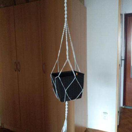 Makrame držiak na kvetináč,