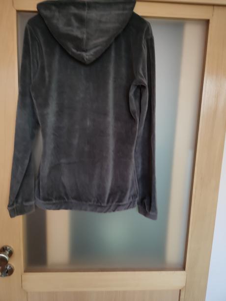 Zamatová mikina, 170