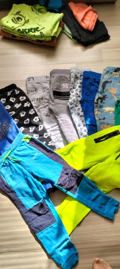 Tepláky 10 kusov, takko,122