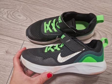 25sch_nike na lepaky zelenkave 33.5, nike,33